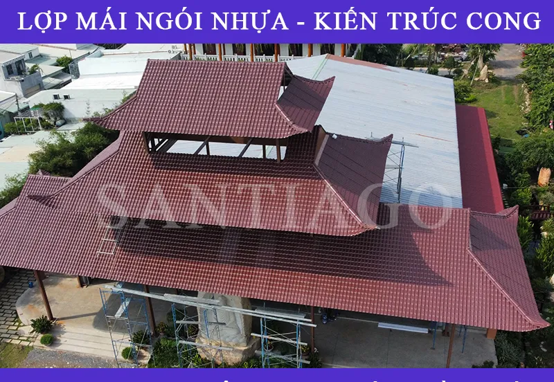 Mái chánh điện cong của Tu viện Long Hưng lợp ngói nhựa Santiago màu đỏ