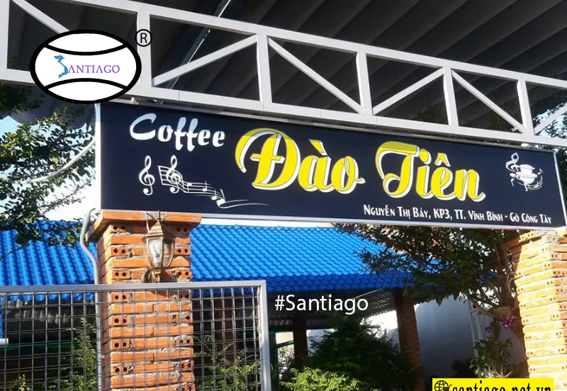 Quán cà phê Đào Tiên ở Gò Công Tây, Tiền Giang, lợp ngói nhựa Santiago màu xanh dương
